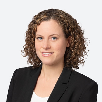 Photo of Amanda R. Hart.