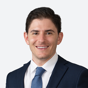 Photo of Zachary M. Seelenfreund.
